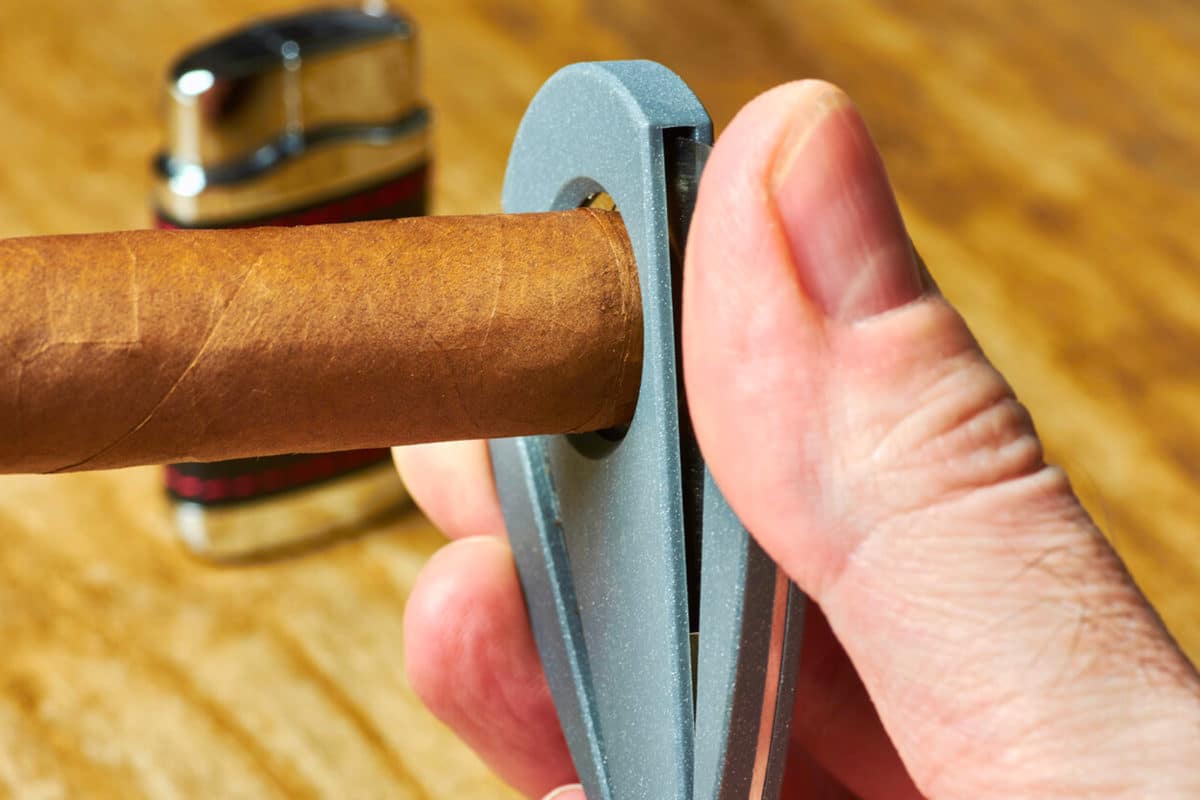 Cutting a cigar incorrectly